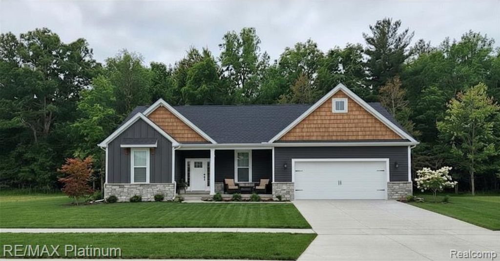 13295 Westwinds Drive, Fenton Charter Township, MI 48451