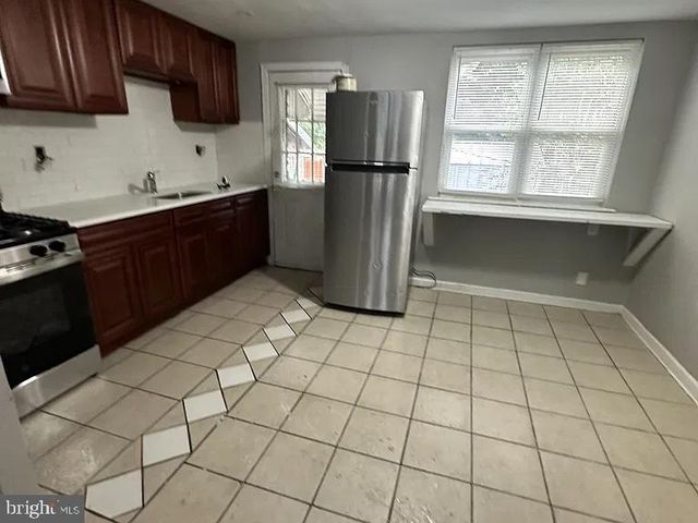 3737 RICHMOND ST, Philadelphia, PA 19137