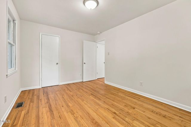 404 Longleaf Drive, Chapel Hill, NC 27517