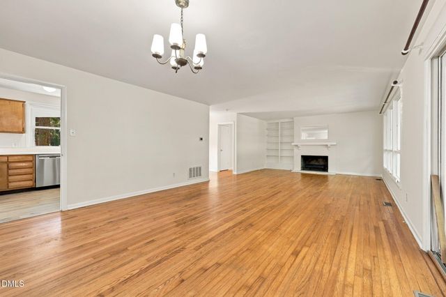 404 Longleaf Drive, Chapel Hill, NC 27517
