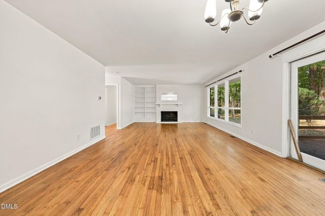 404 Longleaf Drive, Chapel Hill, NC 27517