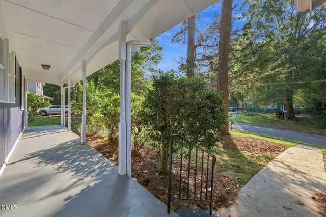 404 Longleaf Drive, Chapel Hill, NC 27517