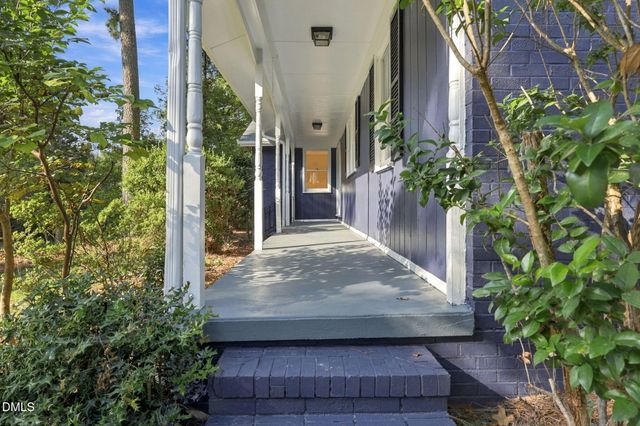 404 Longleaf Drive, Chapel Hill, NC 27517