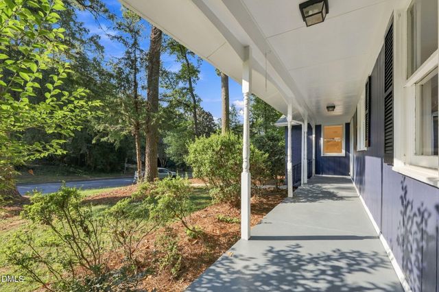 404 Longleaf Drive, Chapel Hill, NC 27517