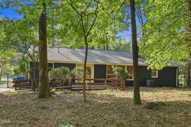 404 Longleaf Drive, Chapel Hill, NC 27517