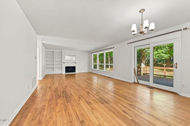 404 Longleaf Drive, Chapel Hill, NC 27517
