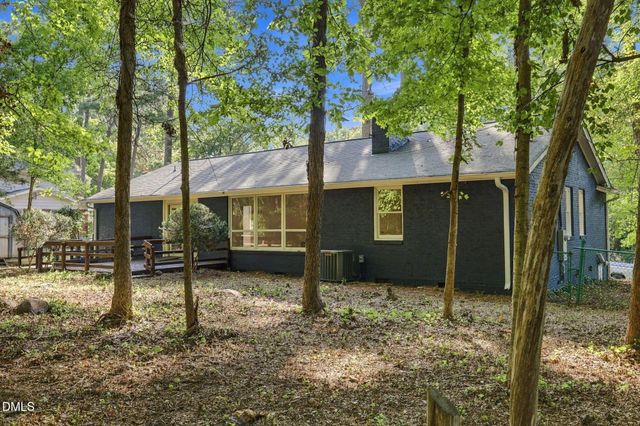 404 Longleaf Drive, Chapel Hill, NC 27517
