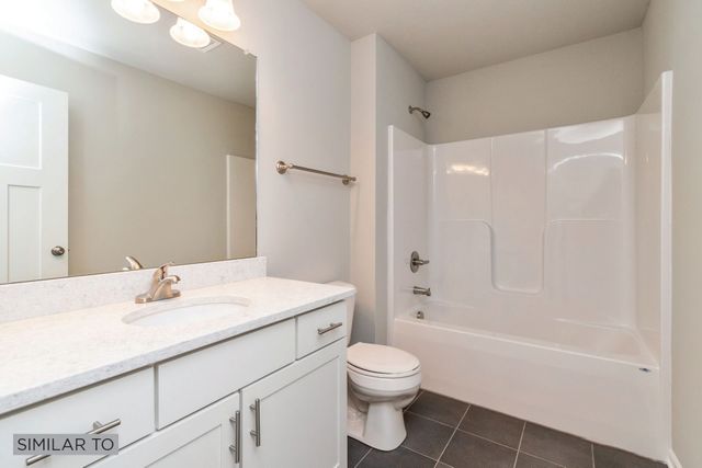 610 NE Winding Trail Lane, Ankeny, IA 50021