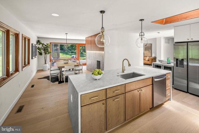 3201 CUNNINGHAM DR, Alexandria, VA 22309