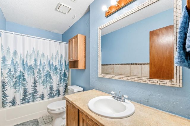 1304 E 85th St S, Haysville, KS 67060