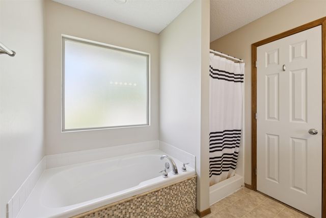 3505 N High Pt, Wichita, KS 67205