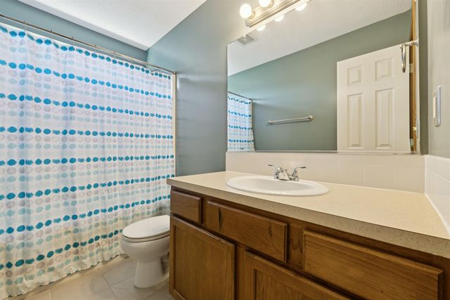 3505 N High Pt, Wichita, KS 67205