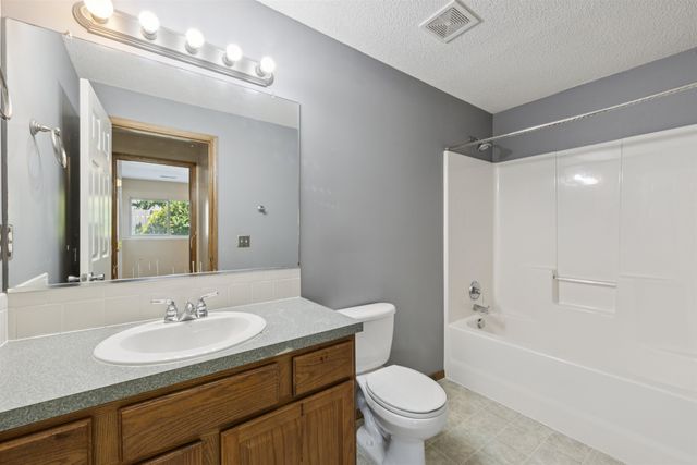 3505 N High Pt, Wichita, KS 67205