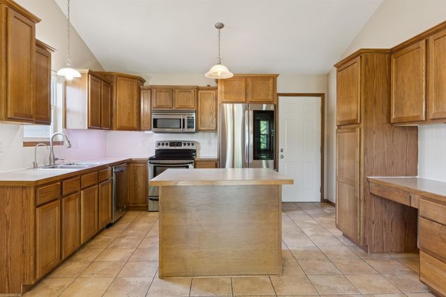 3505 N High Pt, Wichita, KS 67205