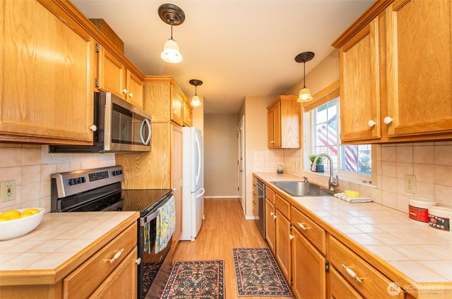 892 N Oxford Way, Sequim, WA 98382