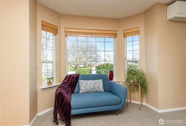 892 N Oxford Way, Sequim, WA 98382