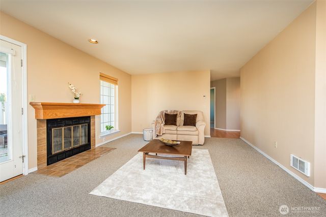 892 N Oxford Way, Sequim, WA 98382