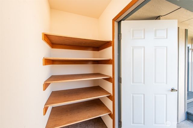 892 N Oxford Way, Sequim, WA 98382