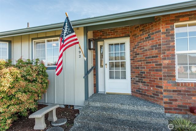 892 N Oxford Way, Sequim, WA 98382
