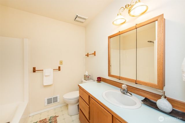 892 N Oxford Way, Sequim, WA 98382