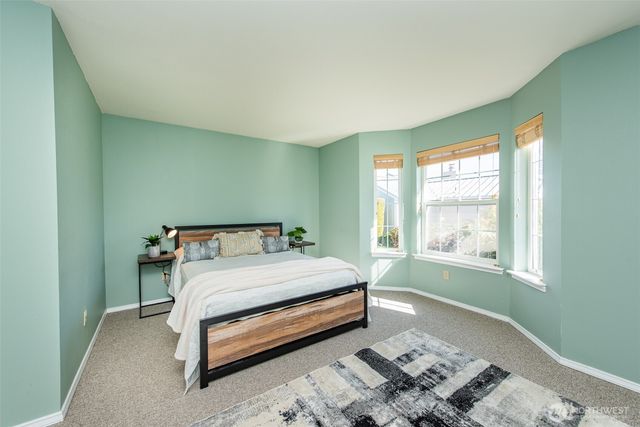 892 N Oxford Way, Sequim, WA 98382