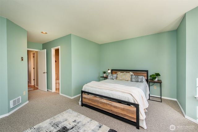 892 N Oxford Way, Sequim, WA 98382