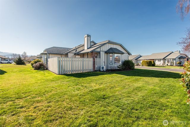 892 N Oxford Way, Sequim, WA 98382