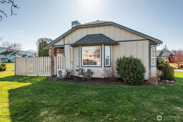 892 N Oxford Way, Sequim, WA 98382
