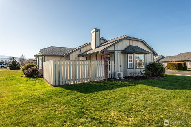 892 N Oxford Way, Sequim, WA 98382