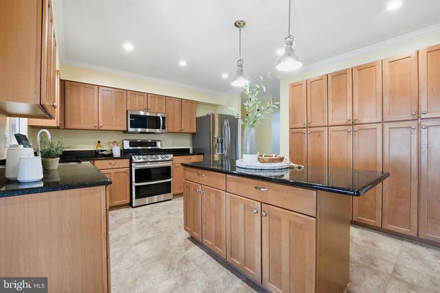 9115 NORTHEDGE DR, Springfield, VA 22153