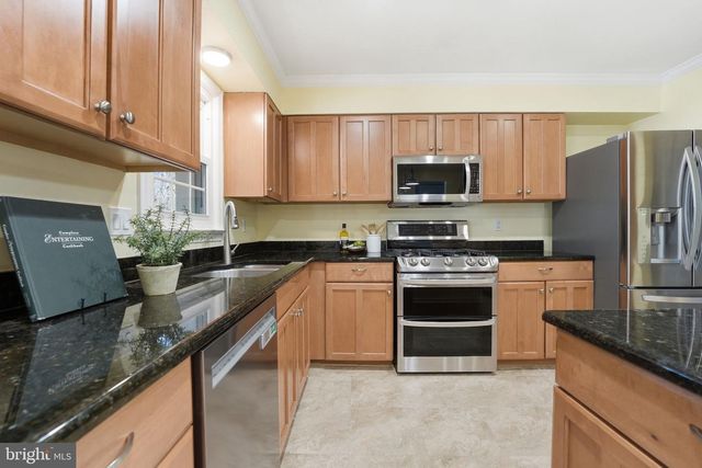 9115 NORTHEDGE DR, Springfield, VA 22153