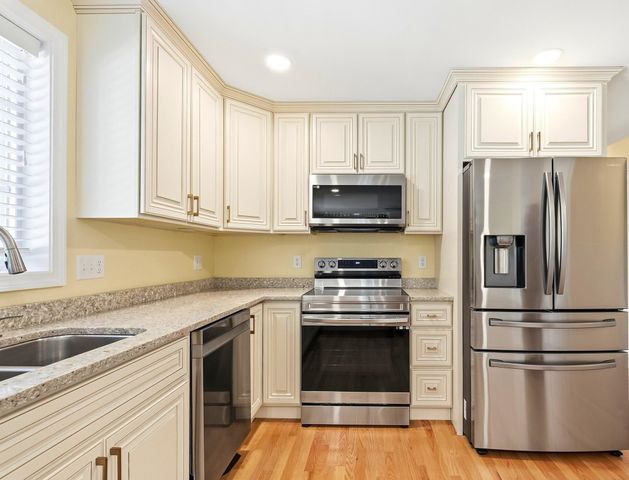 694 Walnut Street, Manchester, NH 03104