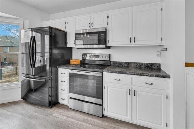 210 N 14th Street, Louisburg, KS 66053