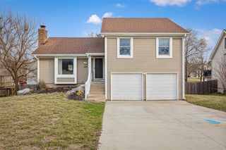 210 N 14th Street, Louisburg, KS 66053