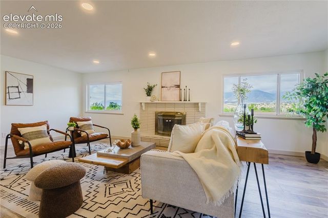 2927 Garden Hill Drive, Colorado Springs, CO 80904