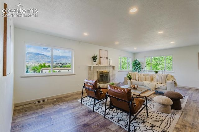 2927 Garden Hill Drive, Colorado Springs, CO 80904