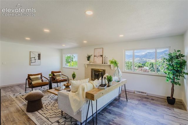 2927 Garden Hill Drive, Colorado Springs, CO 80904