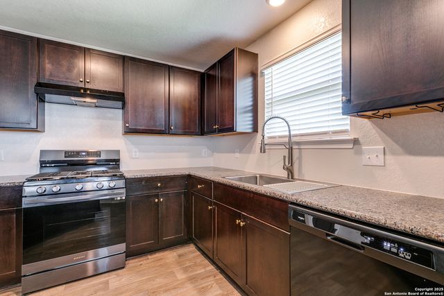 15547 Crimson Topaz, San Antonio, TX 78253