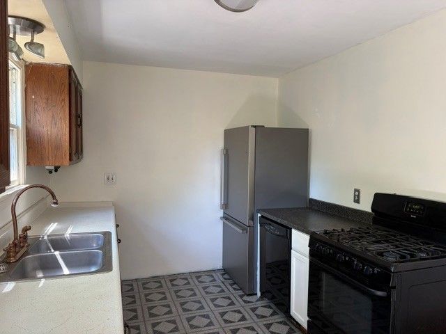 1027 W 32ND Street, Erie, PA 16508