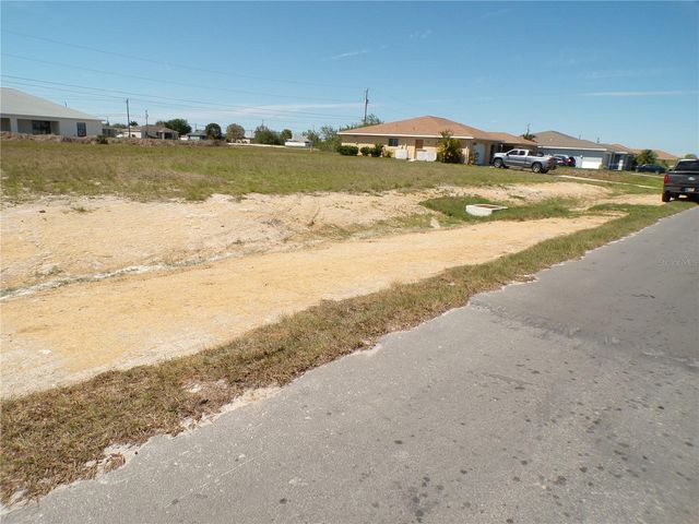 1816 NE 8TH PLACE, Cape Coral, FL 33909