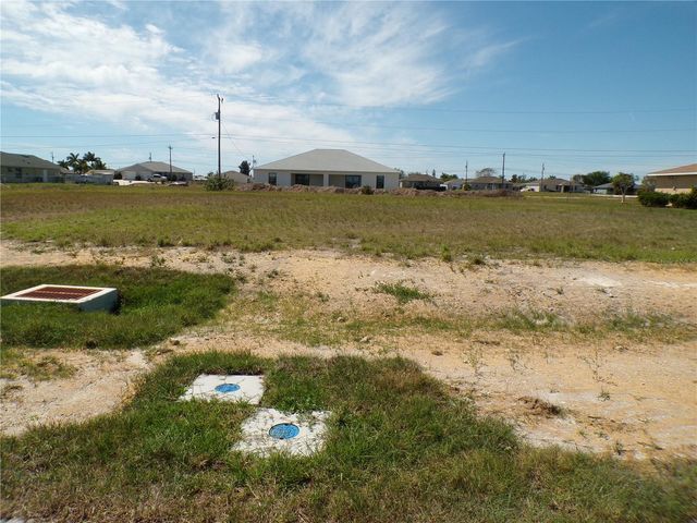 1816 NE 8TH PLACE, Cape Coral, FL 33909
