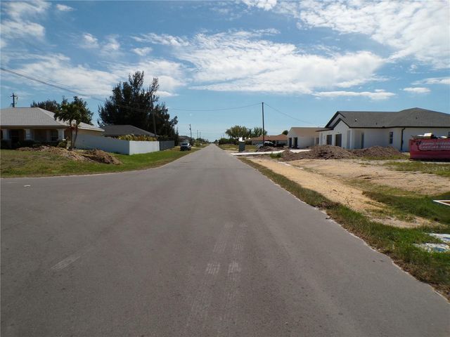 1816 NE 8TH PLACE, Cape Coral, FL 33909
