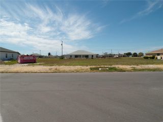1816 NE 8TH PLACE, Cape Coral, FL 33909