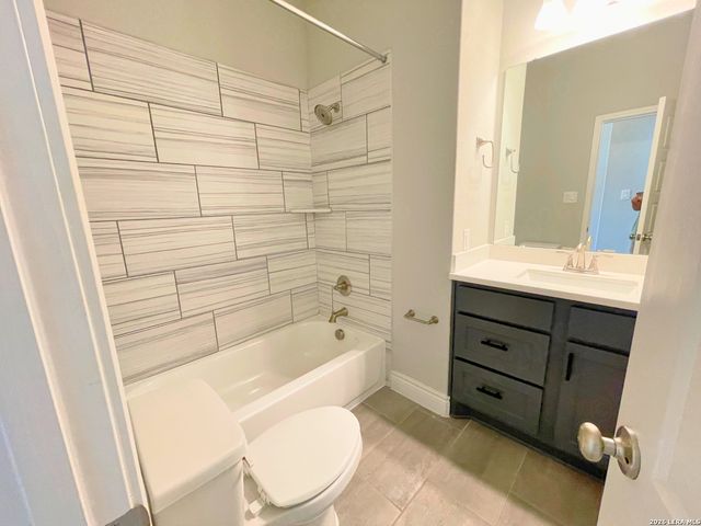 14463 Camperdown, San Antonio, TX 78245