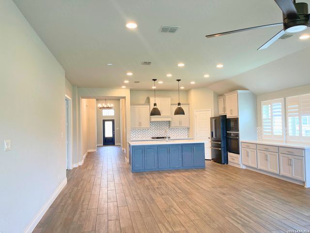 14463 Camperdown, San Antonio, TX 78245
