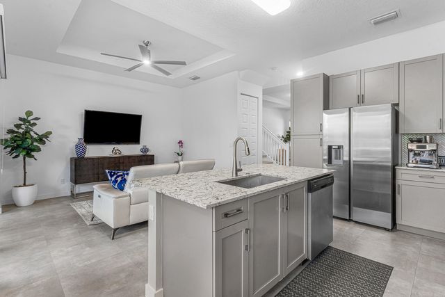 610 Pioneer Way, Royal Palm Beach, FL 33411