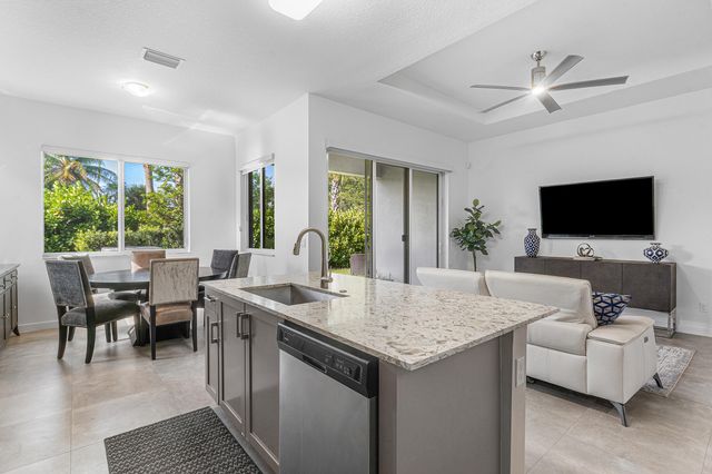 610 Pioneer Way, Royal Palm Beach, FL 33411