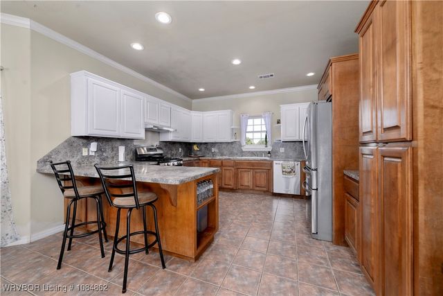 99821 4621 Road, Sallisaw, OK 74955