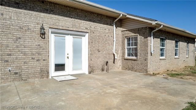99821 4621 Road, Sallisaw, OK 74955