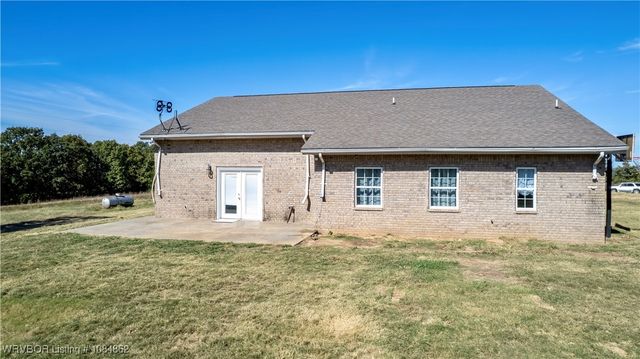 99821 4621 Road, Sallisaw, OK 74955